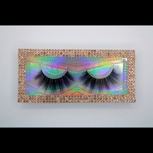 “ROYALTY” - VEGAN MINK LASHES - 25mm 3D Luxury Mink Lashes